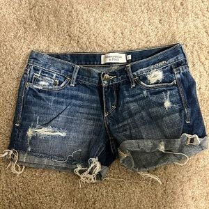 Abercrombie & Fitch low rise shorts